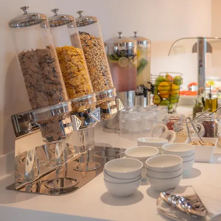 מלון Shizen Wellness 4*