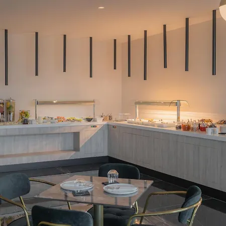 Shizen Wellness מלון 4*